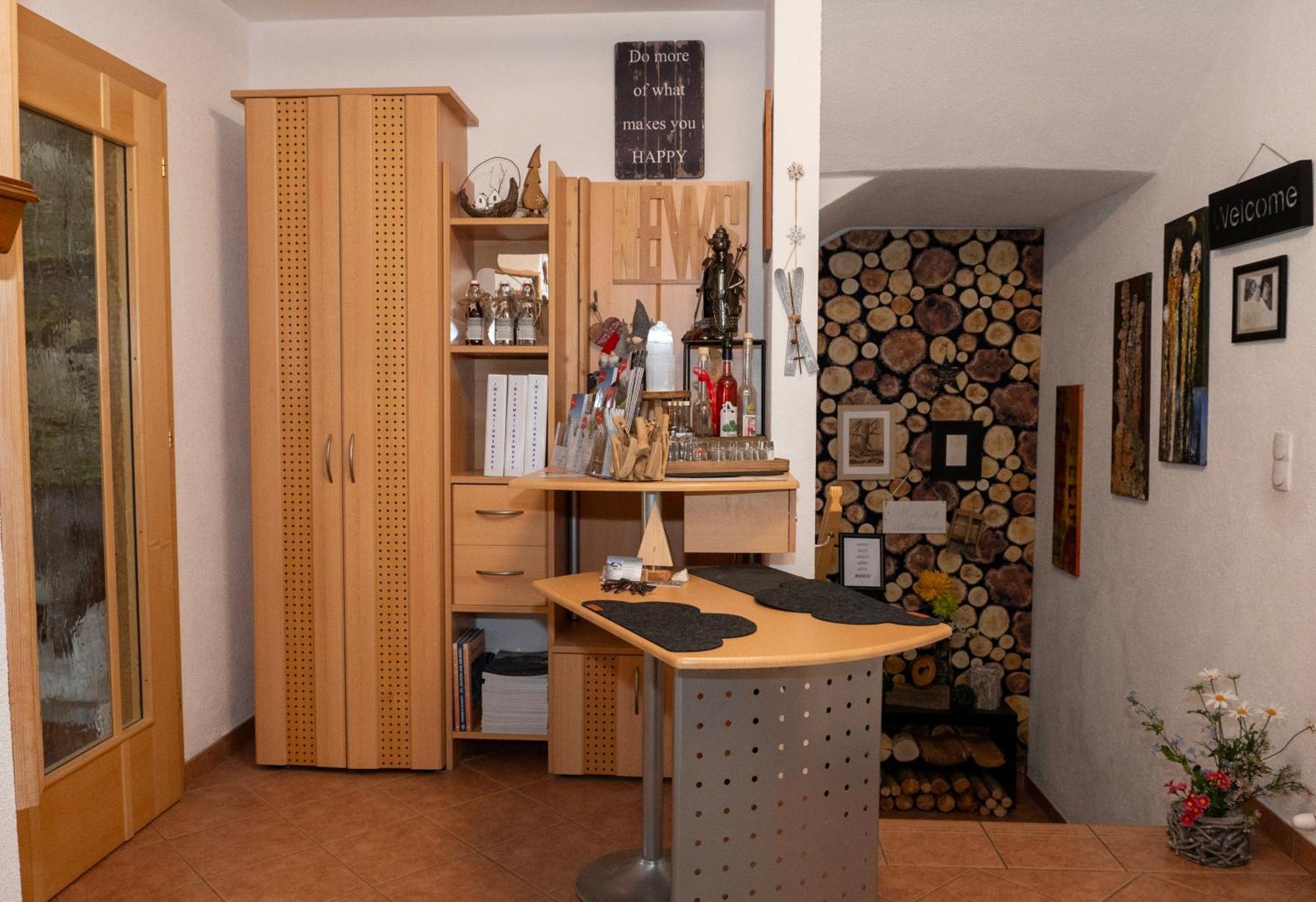 Haus Alpin Apartments ペットイ・アム・アールベルク エクステリア 写真