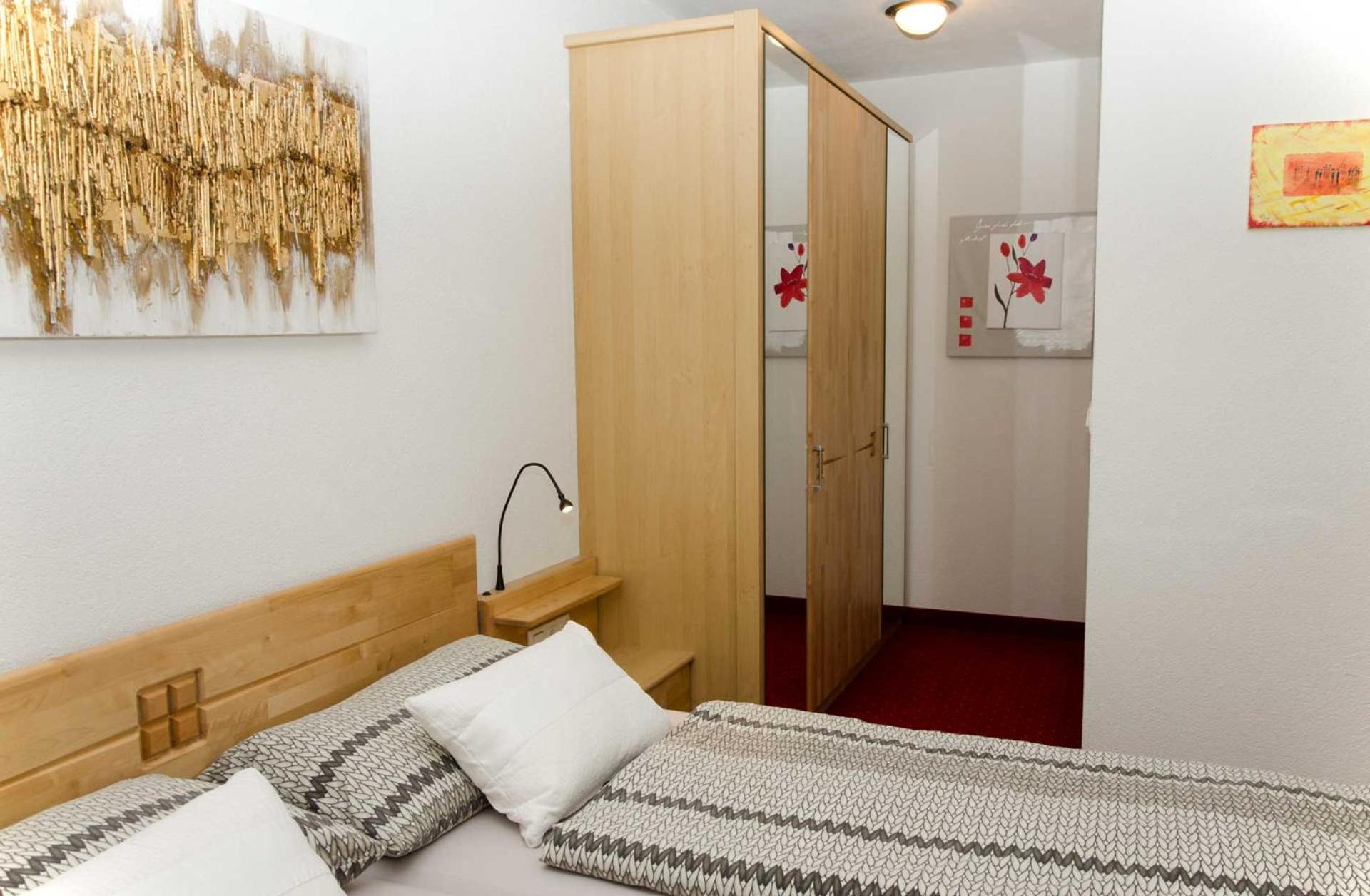 Haus Alpin Apartments ペットイ・アム・アールベルク エクステリア 写真
